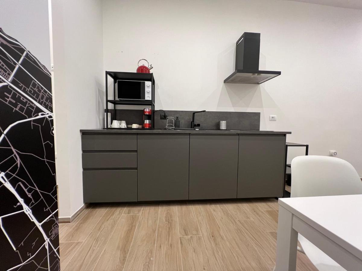Citywise Vittorio - Independent Apartment Near Bari Central Station ภายนอก รูปภาพ