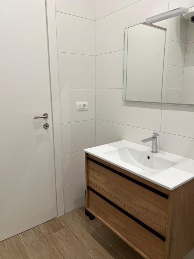 Citywise Vittorio - Independent Apartment Near Bari Central Station ภายนอก รูปภาพ