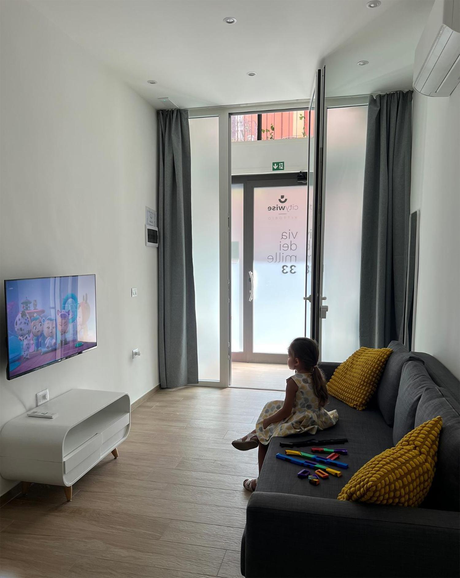Citywise Vittorio - Independent Apartment Near Bari Central Station ภายนอก รูปภาพ