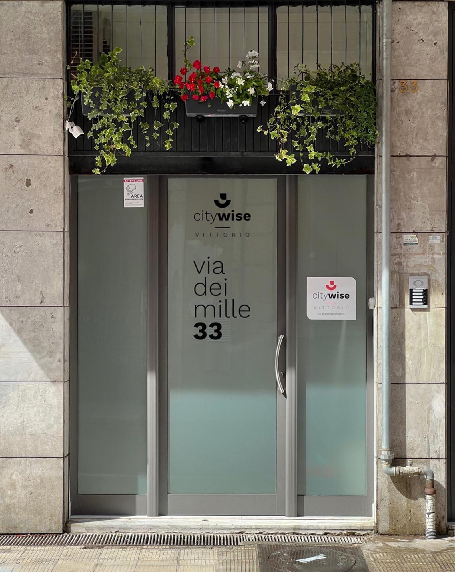 Citywise Vittorio - Independent Apartment Near Bari Central Station ภายนอก รูปภาพ